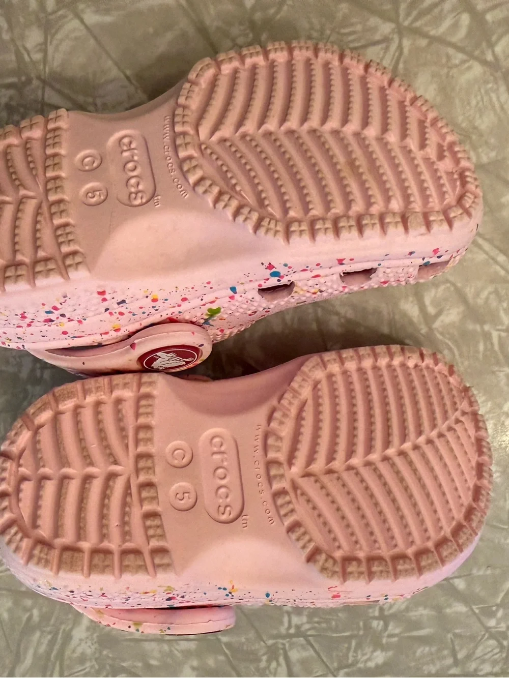 CROCS “Little Kid” Light Pink Splattered Clogs